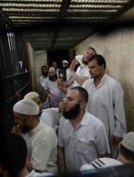 محكةمصرية تقضي باعدام متهمين بقتل عناصر امن