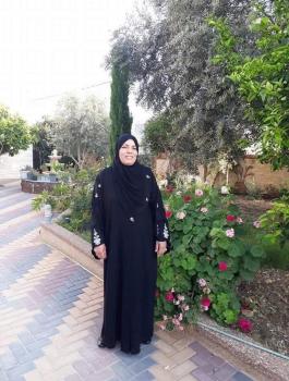 والدة الشهيد اشرف نعالوة 