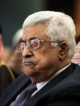 الرئيس عباس والطفل ابو رميلة 