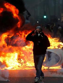 سلامة الطلاب السوريين في فرنسا 