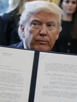 ترامب واللاجئيين 