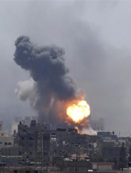 اسرائيل والبالونات الحارقة وقطاع غزة 