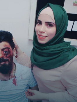 فلسطينية تبدع 