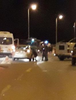 الاحتلال يطلق النار تجاه مركبة فلسطينية ويعتقل سائقها غرب رام الله