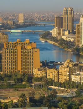 توفر منح دراسية في مصر 