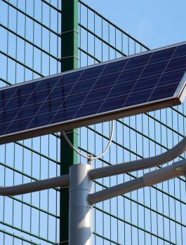 الاستيلاء على خلايا شمسية في الاغوار 