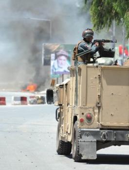 انفجار سيارة مفخخة في افغانستان 