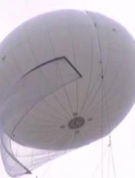 بالون مراقبة اسرائيلي في رام الله 