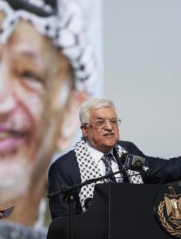 عباس وياسر عرفات 