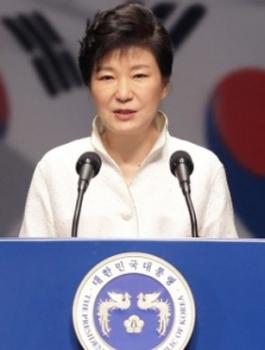 رفع عقوبة رئيسة كوريا الجنوبية إلى 32 عاماً