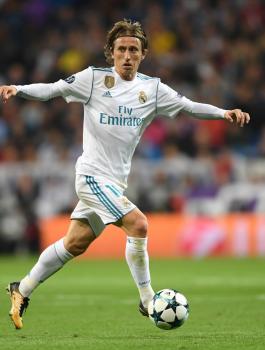 6 لاعبين لتعويض مودريتش في ريال مدريد في حال رحيله