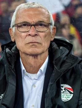 المدرب المصري غاضب ويطالب الأمن بعزل لاعبي المنتخب بطابق واحد