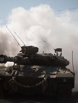 دبابات إسرائيلة على حدود غزة