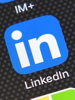 روسيا تلغي لينكد ان 