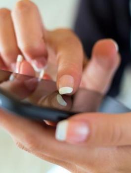 ابتزاز سيدة عبر فيسبوك 