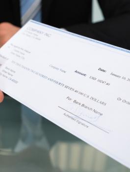 التعامل في الشيكات بالسوق الفلسطيني 