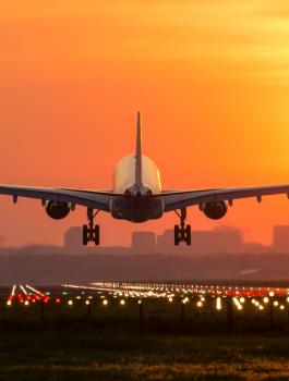 اصطادم طائرة سعودية في جدة 
