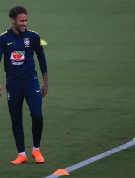 نيمار وميسي ورونالدو 