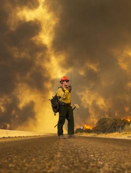 33 قتلاً جراء الحرائق التي اندلعت في كاليفورنيا