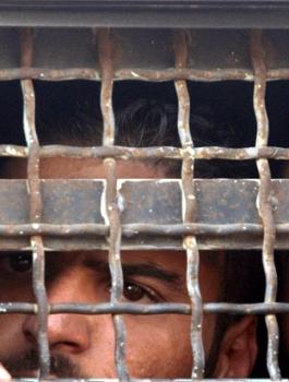 اضراب الاسرى في سجون الاحتلال 