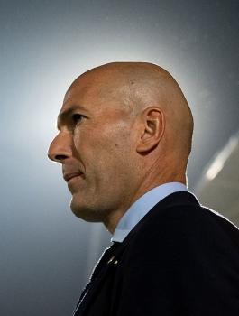 صحيفة "ماركا" تكشف عن سبب استقالة زيدان