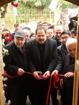 صيدم يفتتح مدرسة آل عمرو في البلدة القديمة بالخليل