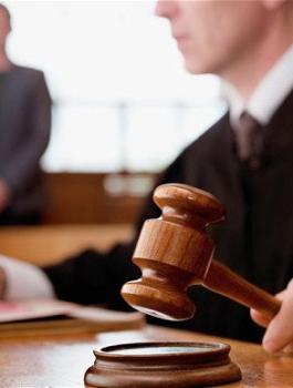 courtLaw_2497621b