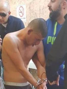  الشرطة الاسرائيلية تبحث عن شخص آخر ساعد منفذ عملية الطعن في القدس 