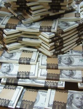 أغنياء العالم يفقدون 71 مليار دولار خلال يوم واحد فقط