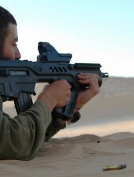 الاستيلاء على سلاح جندي اسرائيلي في غزة 