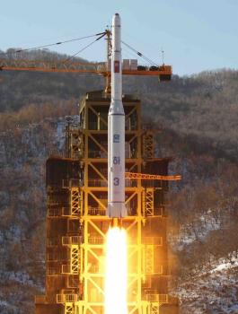 مصرع كوريين شماليين بانهيار نفق 