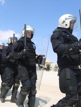 القبض على هارب في الخليل