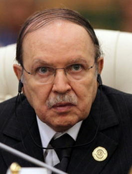 شارع بوتفليقة في طمون 