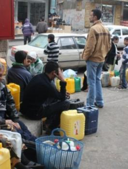 اجراءات في غزة بحق محطات احتكار الوقود