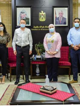 بشار المصري ومجمع البيرة 