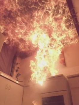 اصابة مواطنين جراء حريق بمنزل في الخليل 