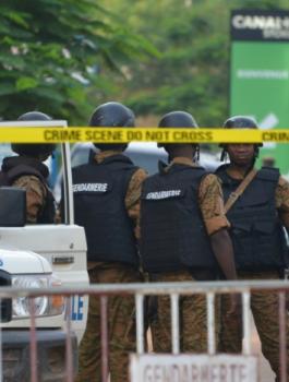 مقتل 4 أشخاص في هجوم مسلح استهدف السفارة الفرنسية في بوركينا فاسو