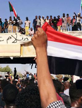 متظاهرون سودانيون في الخرطوم