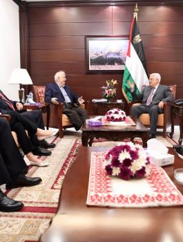 عباس وجامعة بيرزيت 