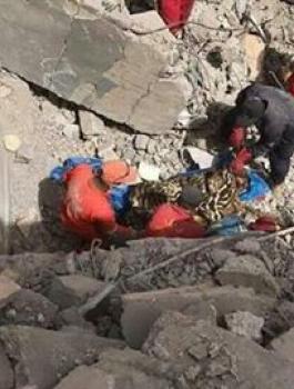 1900جثة تحت الانقاض في العراق 