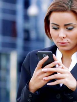 تحريم تفتيش المرأة لهاتف زوجها 