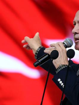 أردوغان يشبه التصدي للانقلاب بانتصارات العثمانيين