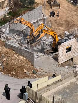 هدم منازل الفلسطينيين في مخيم شعفاط 