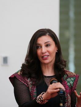 الخارجية الفلسطينية ونائب السفير الاسترالي 