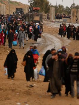 100 ألف نازح من غربي الموصل