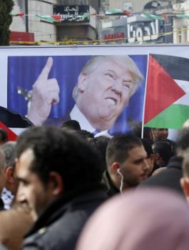 ترامب ونقل السفارة الامريكية الى القدس 