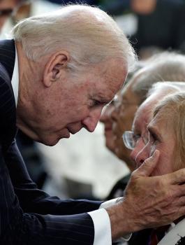 اغلاق البيت الابيض بوجه بايدن 