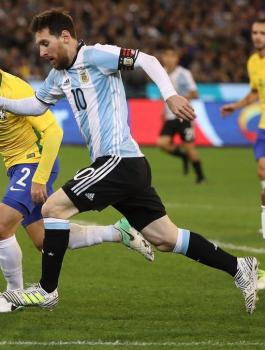 الأرجنتين تفوز على البرازيل بمباراة ودية