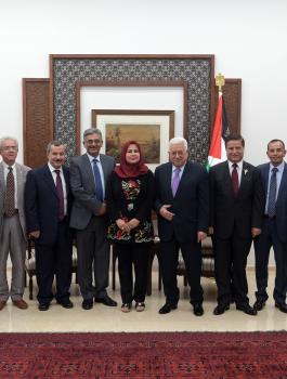 الرئيس ونقابة الاطباء الفلسطينيين 