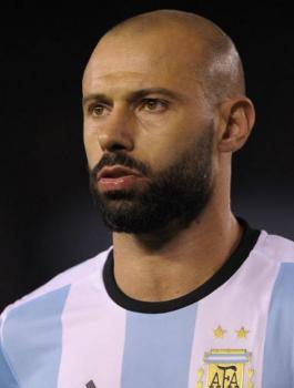 ماسكيرانو يغيب لمدة شهر عن برشلونة